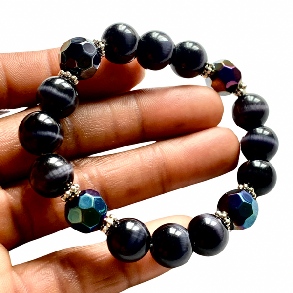 Men’s Black Onyx and Iridescent Gemstone Beads Stretch Bracelet with Silver Detailing