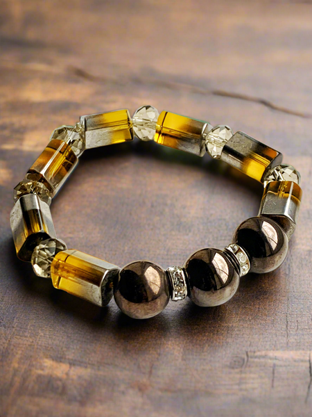 Men’s Hematite and Amber Electroplated Geometric Glass Beaded Stretchy Bracelet