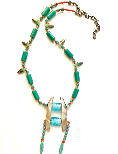 Achalugo Seagreen Glass Barrel Crystal Glass Beaded Necklace With Sea Shell and Turquoise  Pendant
